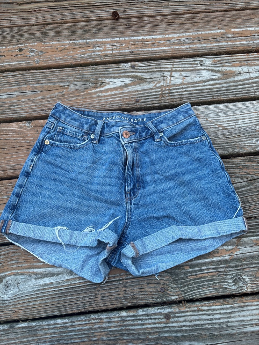 American Eagle Outfitters Blue Denim Roll-Cuff Jean Shorts